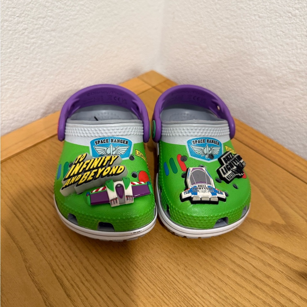 Disney Buzz Lightyear Crocs Size 5C - Picture 2 of 9